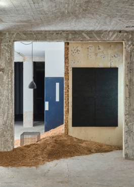 QUA_Thumbsnail Studio Mire